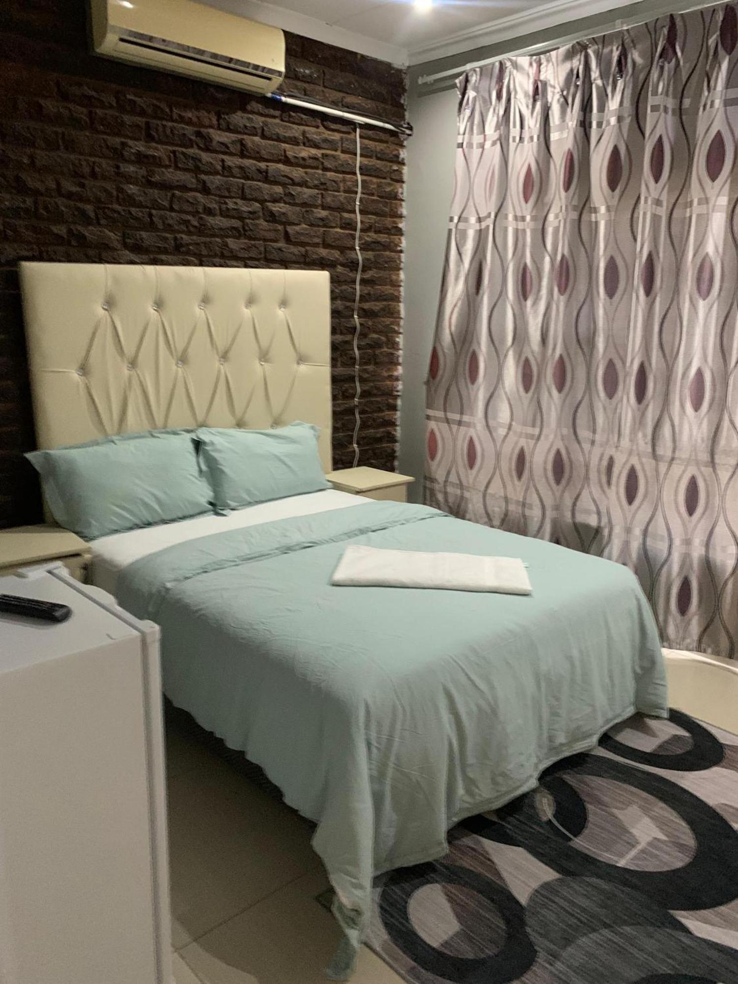 Reitz Guest House มาฮิเคง ภายนอก รูปภาพ